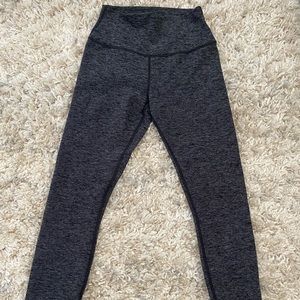 High Waist Alosoft Highlight Legging. XS